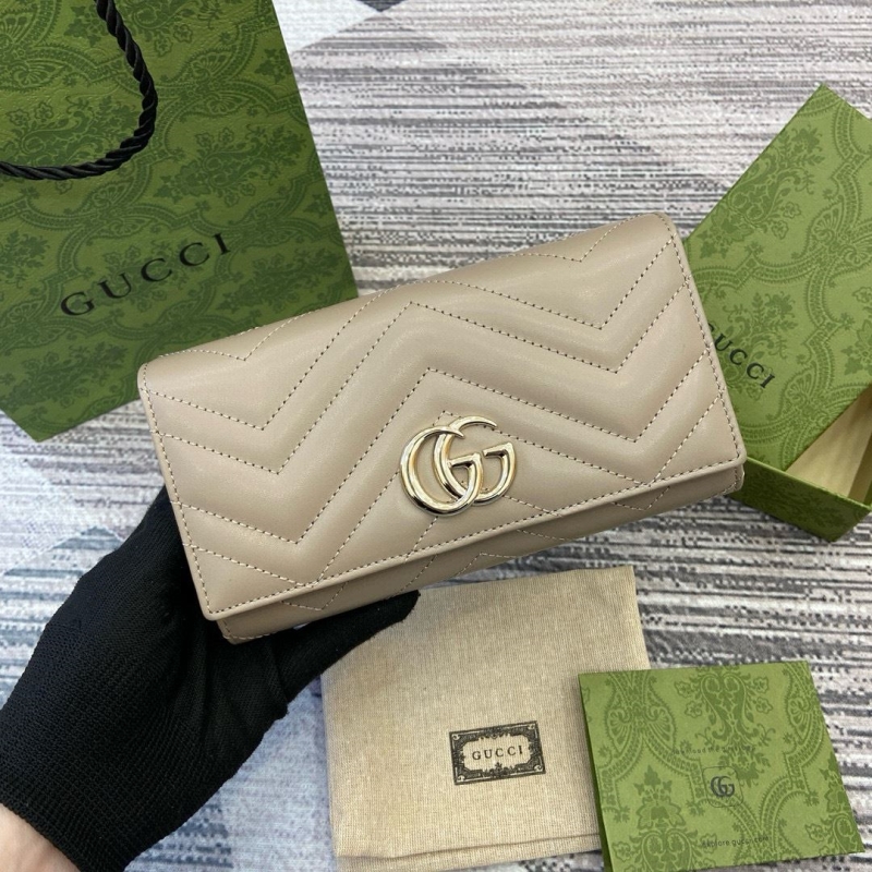 G*u*i wallets & purse